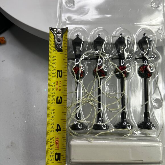 Lemax Gas Lantern Street Lamp Set Of 4 Christmas Village Accessories - 2006 - Picture 5 of 5